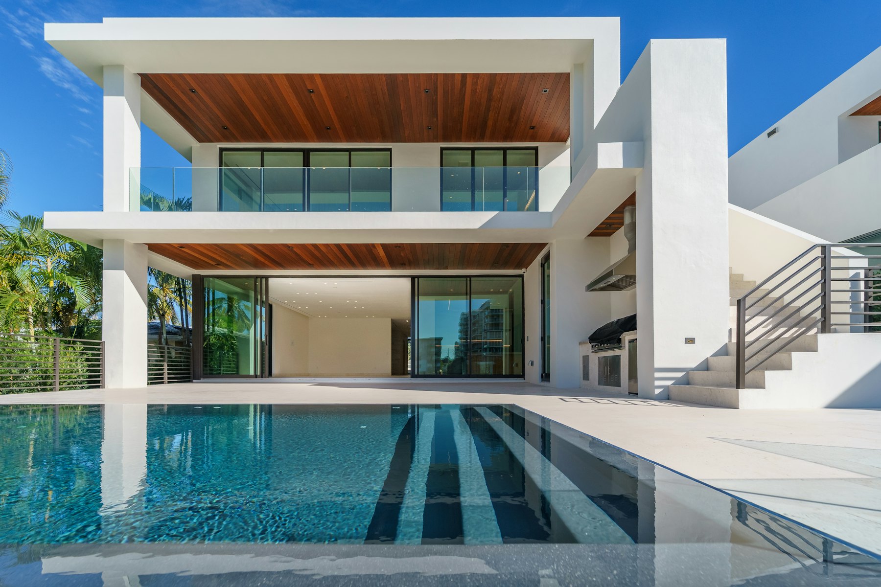 White modern pool villa in South Tampa